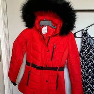 Never worn, got it for a trip i canceled!